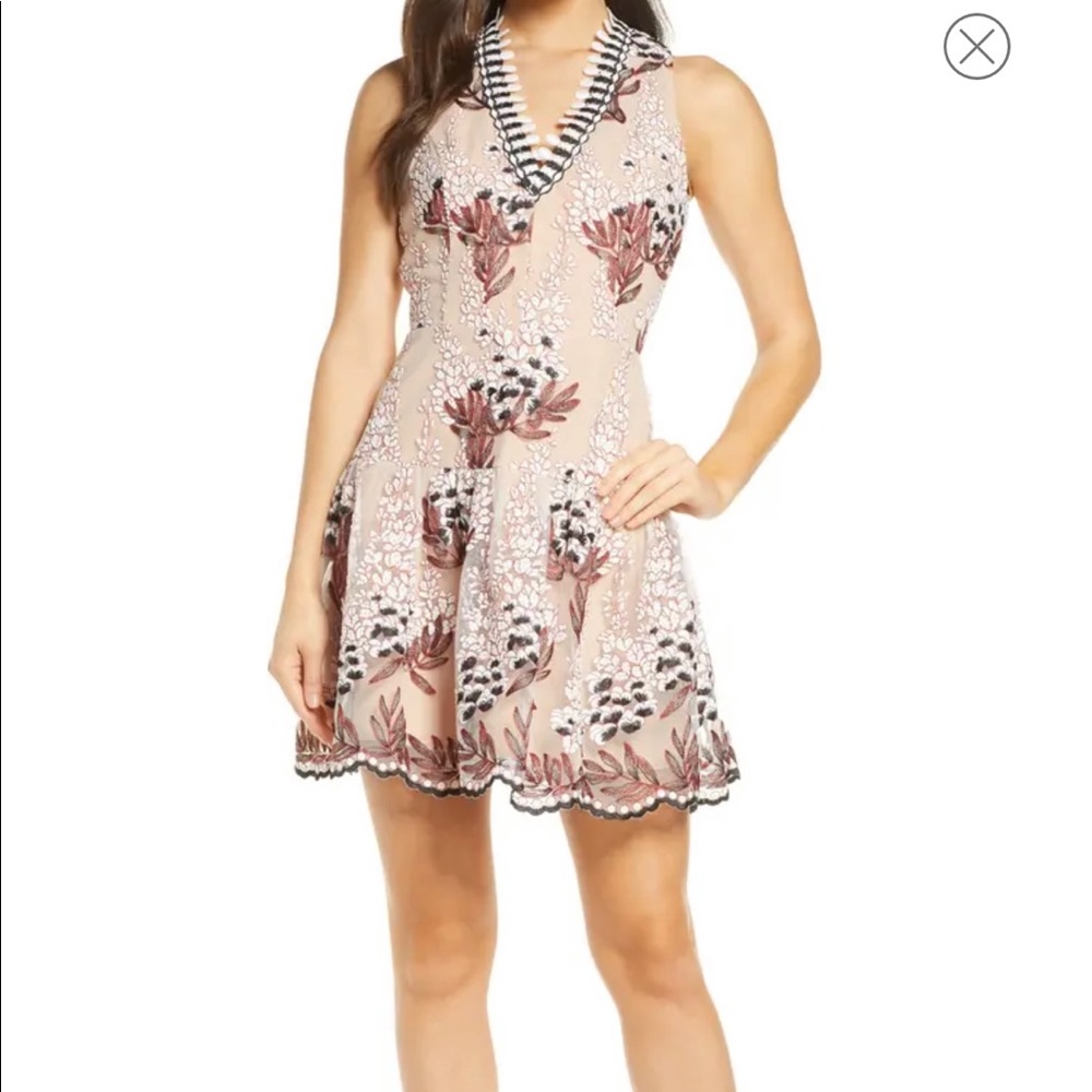 XS Harlyn Embroidered Dress